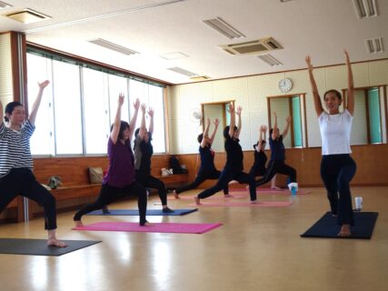 からだ巡るヨガ