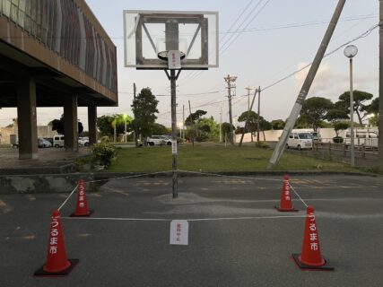 具志川総合体育館バスケットゴール撤去のお知らせ